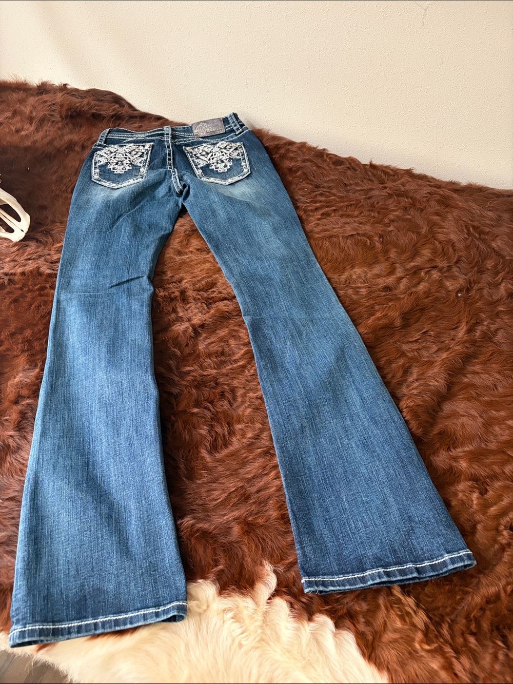 Grace Blue Bootcut Jeans with Embroidered Pocket - Picture 4 of 5